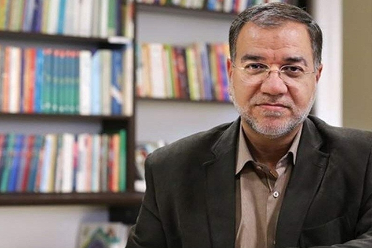 عضو دفتر حفظ و نشر آثار رهبر انقلاب اعلام کرد که شعار سال ۱۴۰۳ اقتصادی است و توجه ویژه به نقش مردم دارد.