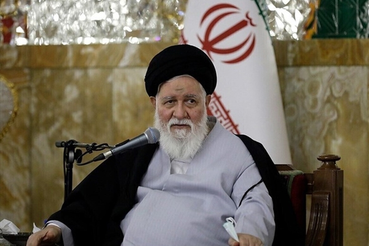 نماینده ولی فقیه در استان خراسان رضوی در پیامی آغاز سال جدید را به مردم عزیز ایران اسلامی و به ویژه مردم غیور و دلاور خراسان تبریک و تهنیت گفت.