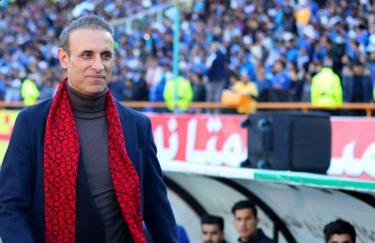 سرمربی سابق پرسپولیس در یک برنامه ویدئویی از احمدرضا عابدزاده تمجید کرد.