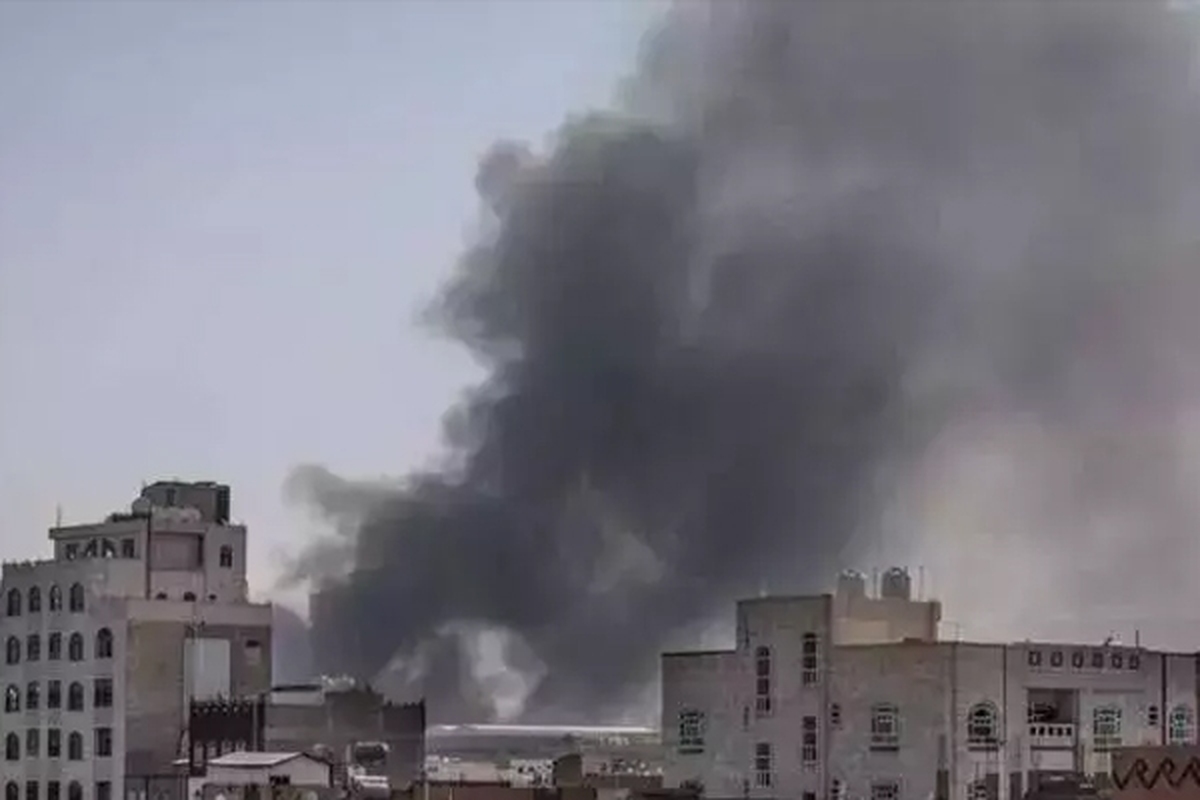 ائتلاف متجاوز آمریکا و انگلیس منطقه رأس عیسی در شهر الصلیف در استان حدیده در غرب یمن را بمباران کرد.