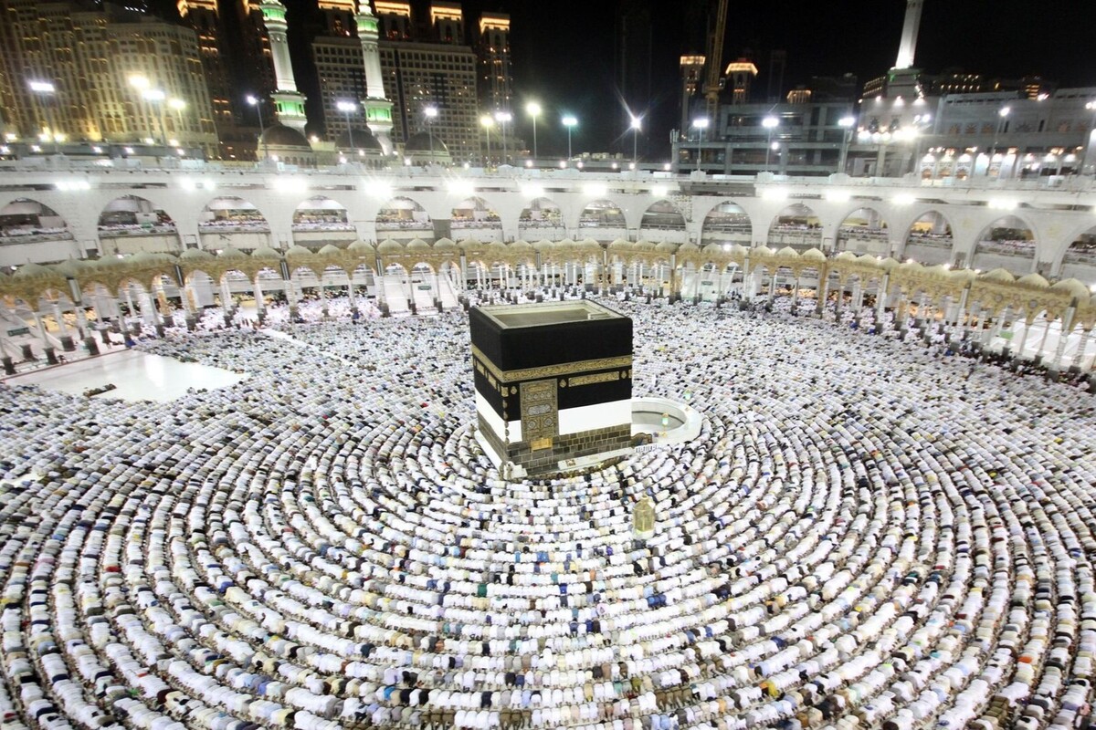 سرپرست سازمان حج و زیارت خراسان رضوی در خصوص جزئیاتی از ثبت‌نام و تکمیل وجه زائران خراسان رضوی برای حج تمتع ۱۴۰۳ توضیحاتی ارائه کرد.