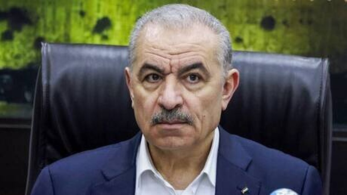 رئیس تشکیلات خودگردان فلسطین استعفای دولت محمد اشتیه را پذیرفت و او را تا تشکیل دولت جدید، مأمور دولت پیشبرد امور کرد.
