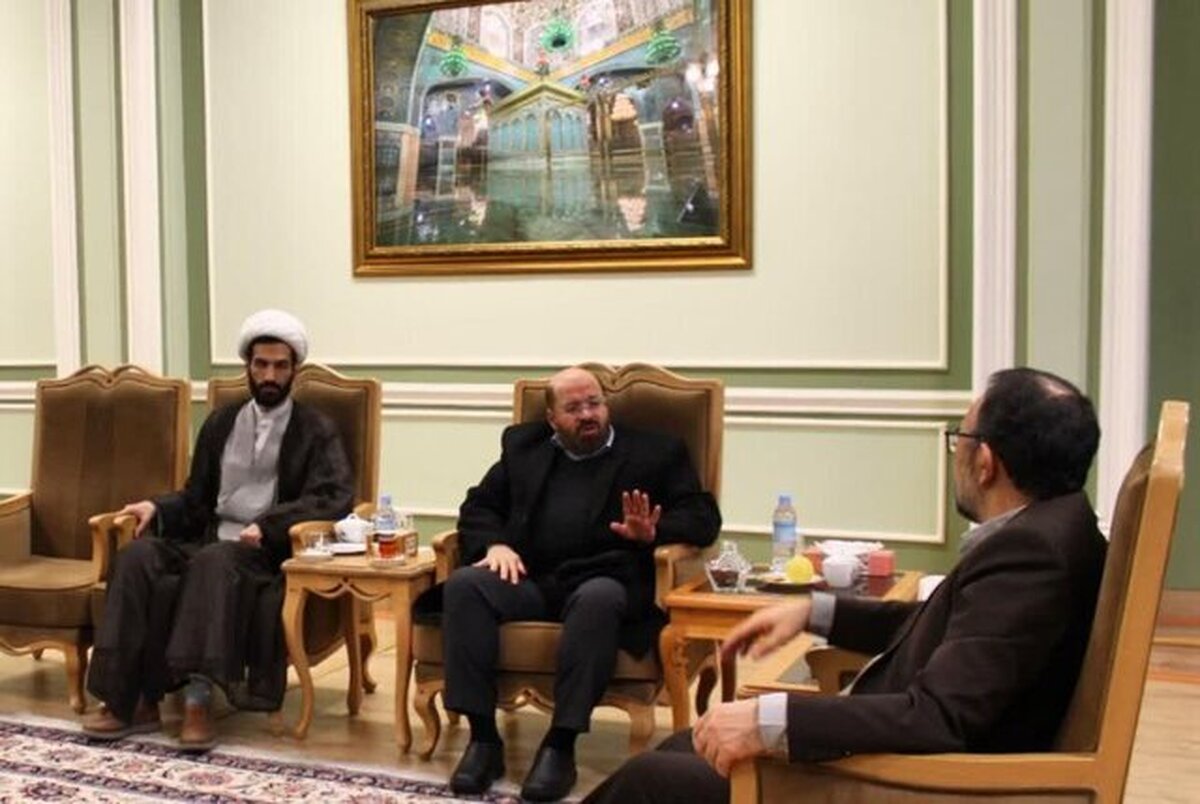 استاندار خراسان رضوی و نماینده جنبش حماس در ایران با یکدیگر دیدار و گفتگو کردند.