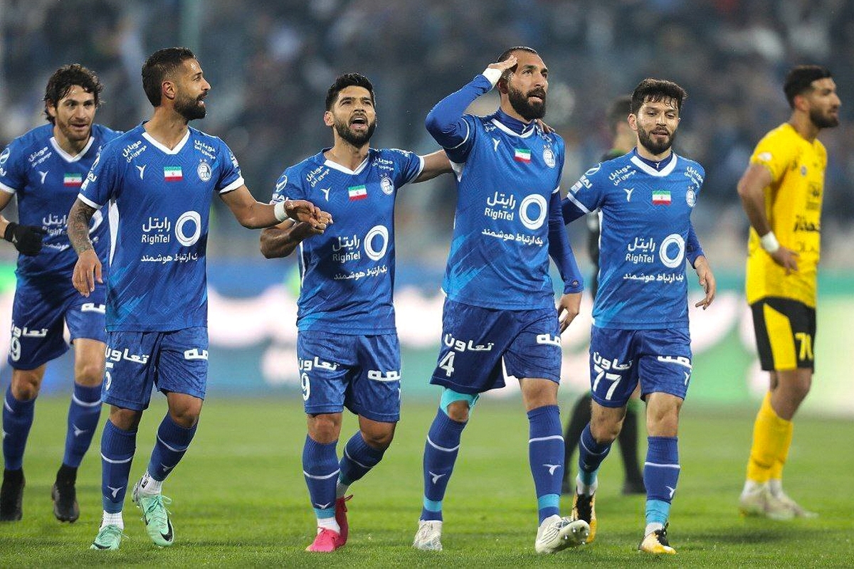 جواد نکونام به خاطر برد تیمش مقابل سپاهان یک روز به شاگردانش استراحت داد.