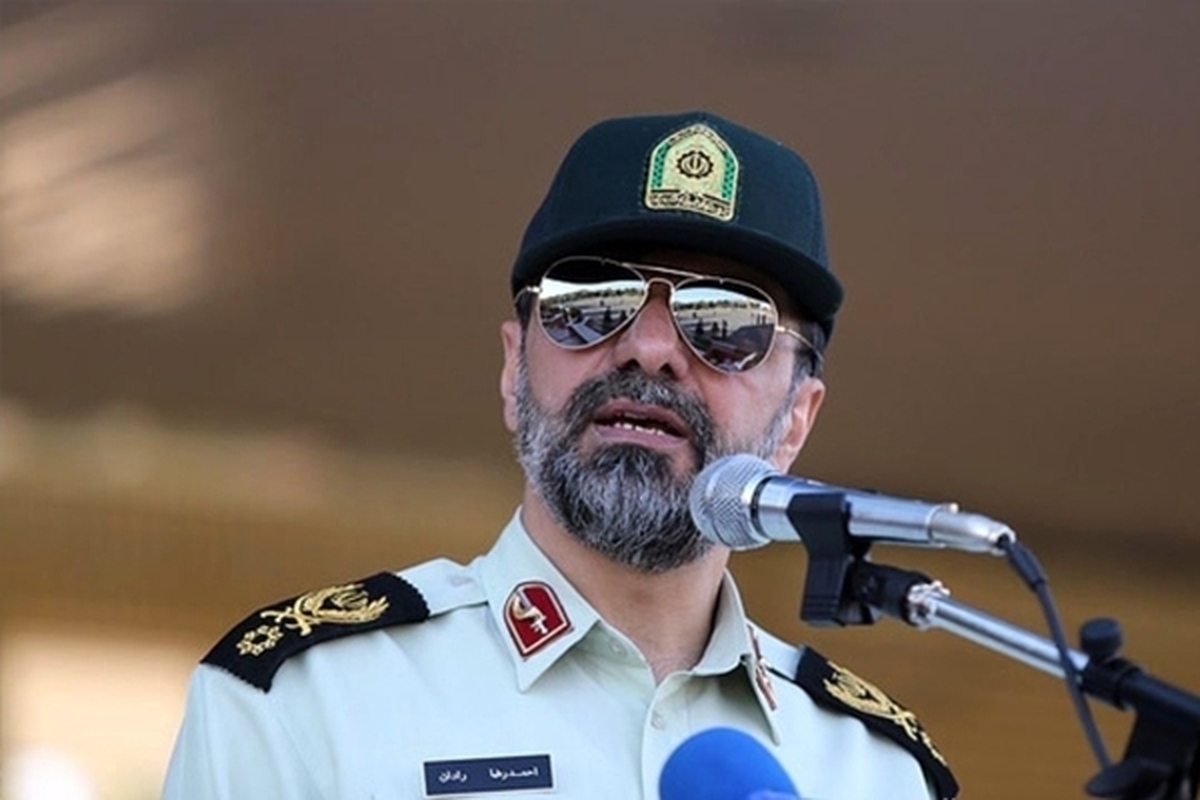 فرمانده کل انتظامی کشور از انتقال صندوق‌های رأی توسط بالگردهای سپاه، ارتش و فراجا خبر داد.