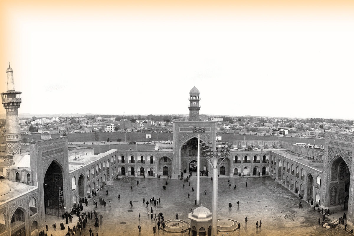 روایتی از حضور یک جاسوس در صحن عتیق با تن‌پوش گدایان