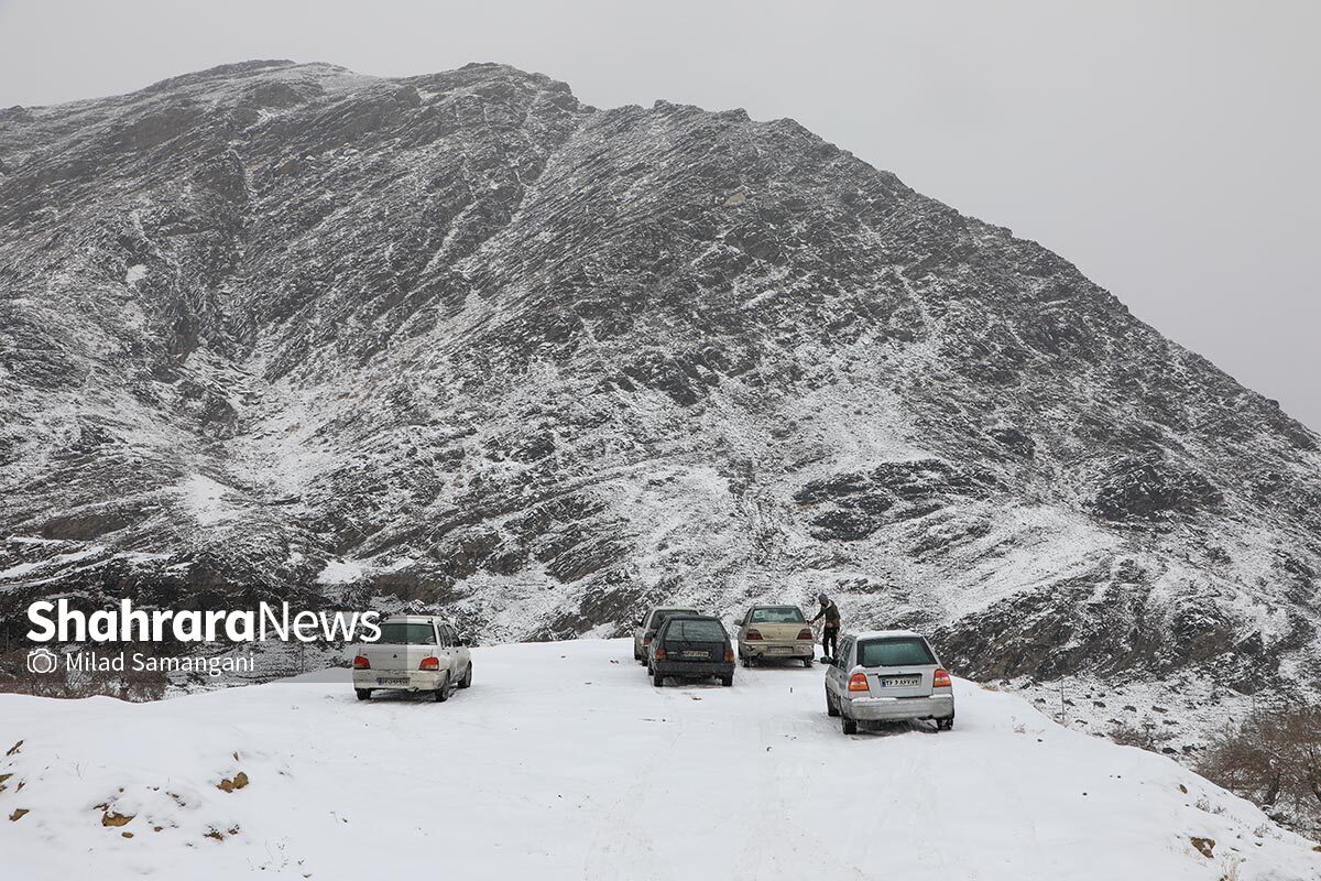 مدیر مرکز روابط‌عمومی و امور بین‌الملل شهرداری مشهد گفت: کوه‌‎پارک به علت بارش برف، برودت هوا و لغزنده بودن تا اطلاع ثانوی تعطیل است، زمان رفع محدودیت استفاده مشخص نیست و تا زمانی که برودت و لغزندگی برطرف نشود، همچنان تعطیل خواهد بود.