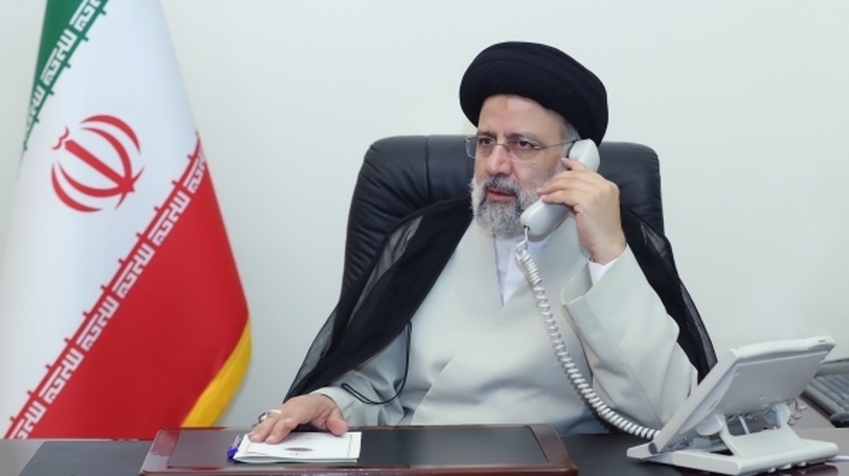 رئیس جمهور ایران در گفت‌وگوی تلفنی با رئیس شورای عالی سیاسی یمن از وی برای سفر به ایران دعوت کرد.