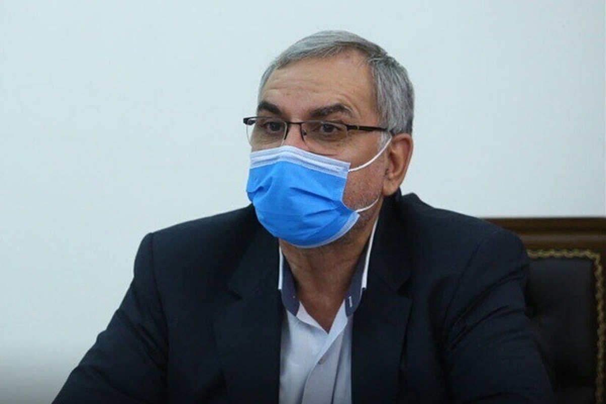 وزیر بهداشت از افزایش ذخایر دارویی در کشور خبر داد و با بیان اینکه ذخایر دارویی کشور به ۷۰ درصد رسیده گفت : کمبودهای دارویی از ۴۰۰ قلم به ۷۰ قلم رسیده است.