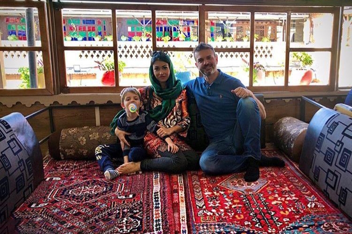 هواداران تیم فوتبال استقلال بعد از پرداخت طلب استراماچونی به صفحه شخصی این مربی حمله کرردند.