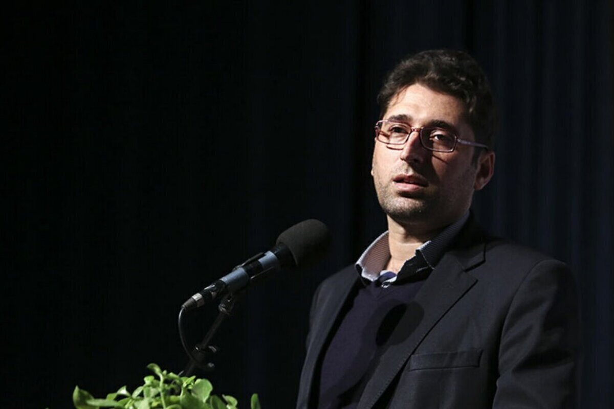 مدیرکل فرهنگ و ارشاد اسلامی خراسان رضوی گفت: مهم‌ترین دستاورد رسانه‌های محلی ایجاد هویت است. رسانه‌های محلی افراد را به هم پیوند می‌دهند، هویت‌های گمشده انسان‌ها را پیدا می‌کنند و جلوی چشم آن‌ها می‌آورند.