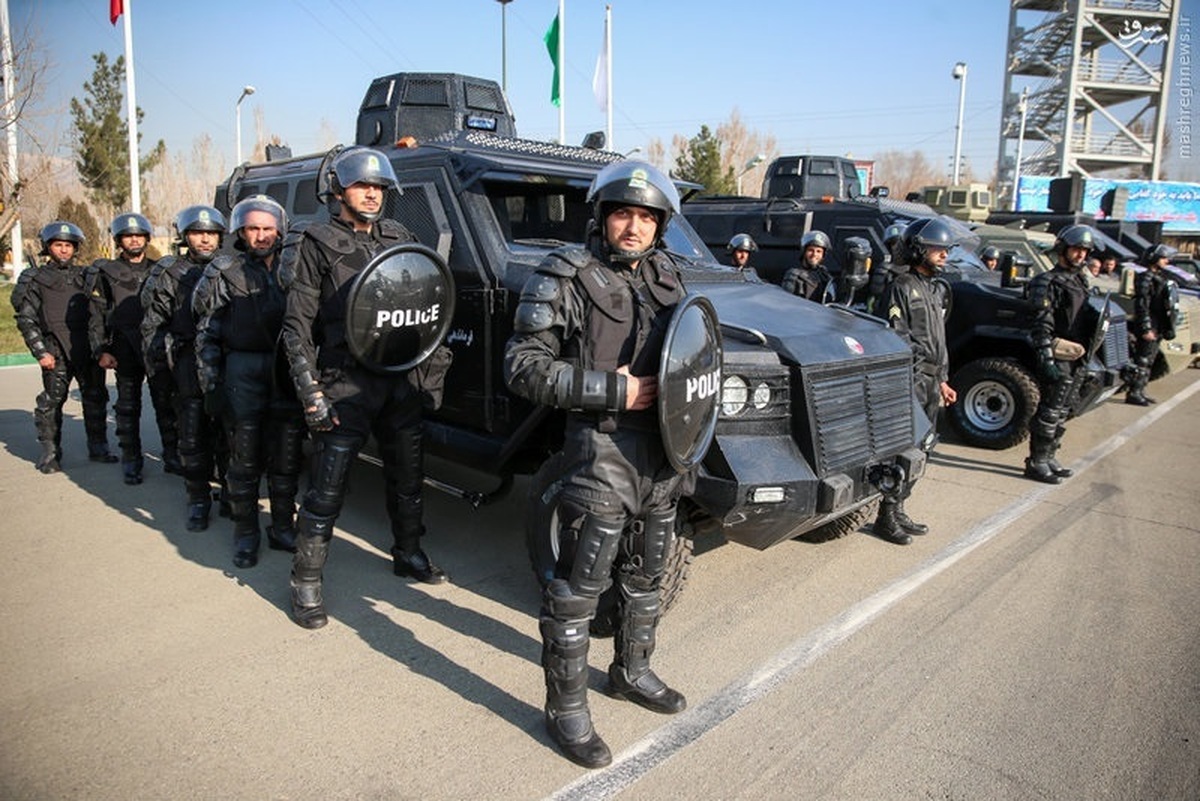 فرمانده انتظامی مشهد مقدس از اجرای طرح‌های اقتداری و ضربتی در خصوص جمع‌آوری اراذل و اوباش، معتادان متجاهر و فروشندگان مواد مخدر و اسلحه و مهمات در مشهد خبر داد.