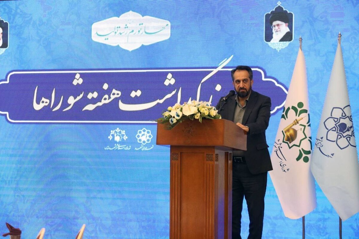 سرپرست شهرداری مشهد با اشاره اتمام حفاری مسیر شرقی خط سه قطارشهری مشهد عنوان کرد: این مسیر حدود ۳۰ کیلومتر طول دارد که در حال حاضر نزدیک به 18 کیلومتر آن حفاری شده و امید است تا پایان دوره از مدیریت شهری این مسیر به طور کامل حفاری شود.