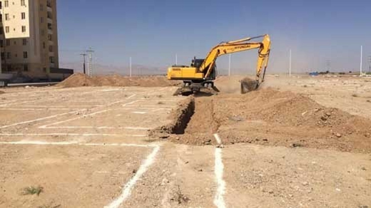 سرپرست دفتر امور واگذاری زمین و مسکن سازمان ملی زمین و مسکن جزئیات و شرایط تحویل زمین به خانواده‌های دارای ۳ فرزند و بیشتر را اعلام کرد.