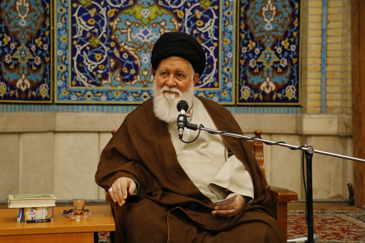 نماینده ولی‌فقیه در استان خراسان رضوی گفت: شهید مطهری یکی از سه شهید شاخص و بدون جایگزین انقلاب است که اگرچه بزرگانی همچون آیت‌الله مصباح یزدی بعد از او آمدند اما می‌توان به‌جرئت ادعا کرد که هنوز هم کسی نتوانسته در طول این سال‌ها، خلأ ناشی از شهادتش را جبران کند.