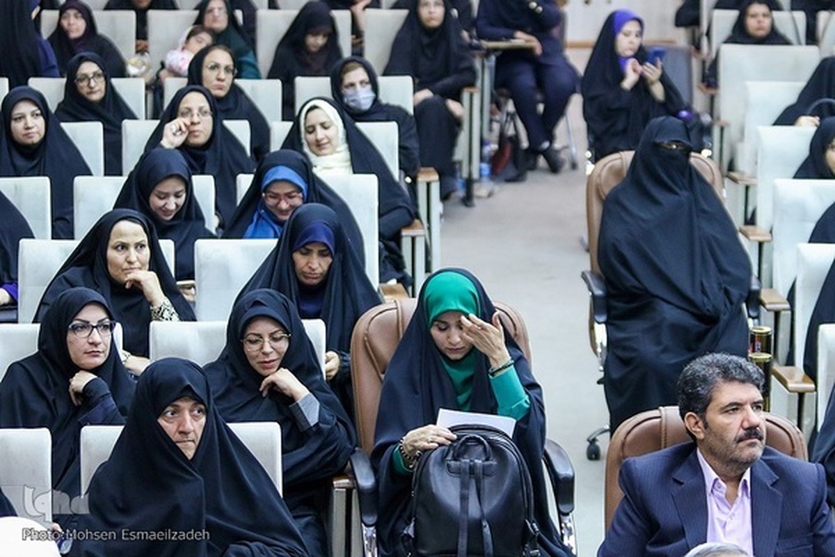 گفتگو با معلمان نمونه خراسان رضوی |  معلمی یک ارتباط صادقانه است