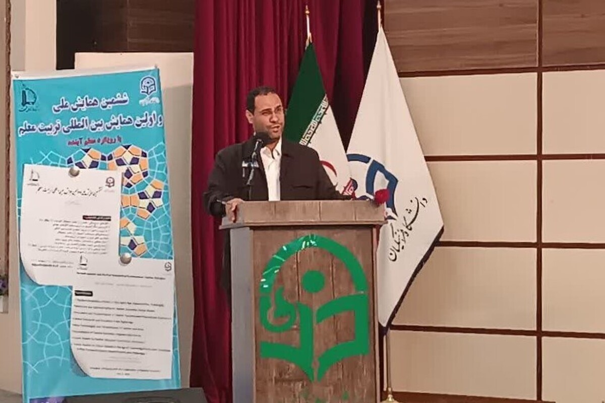 سرپرست وزارت آموزش و پرورش در ششمین همایش تربیت‌معلم گفت: کارشناسی ارشد حرفه‌ای معلمی به‌زودی در دانشگاه‌های سراسر کشور ایجاد می‌شود و در آن، در ۲۱ رشته، فوق‌لیسانس معلمی اعطا می‌شود تا بر این اساس، مثلاً کسی که لیسانس فیزیک دارد، بتواند در مقطع کارشناسی ارشد معلمی هم در همین رشته شرکت کند تا معلم همان رشته تخصصی خود باشد.