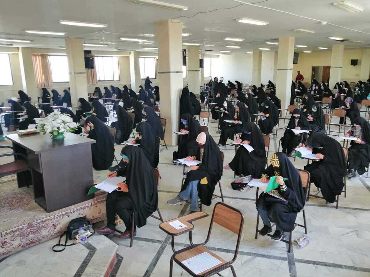 مرحله اول هجدهمین دوره آزمون‌های اعطای مدرک به حافظان قرآن در خراسان رضوی برگزار شد.