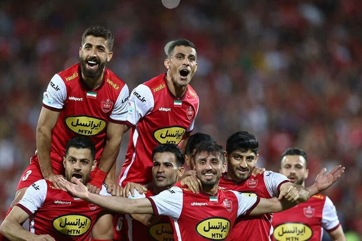 پرسپولیس موفق شد پیکان را شکست دهد و یک گام دیگر به قهرمانی نزدیک شود.