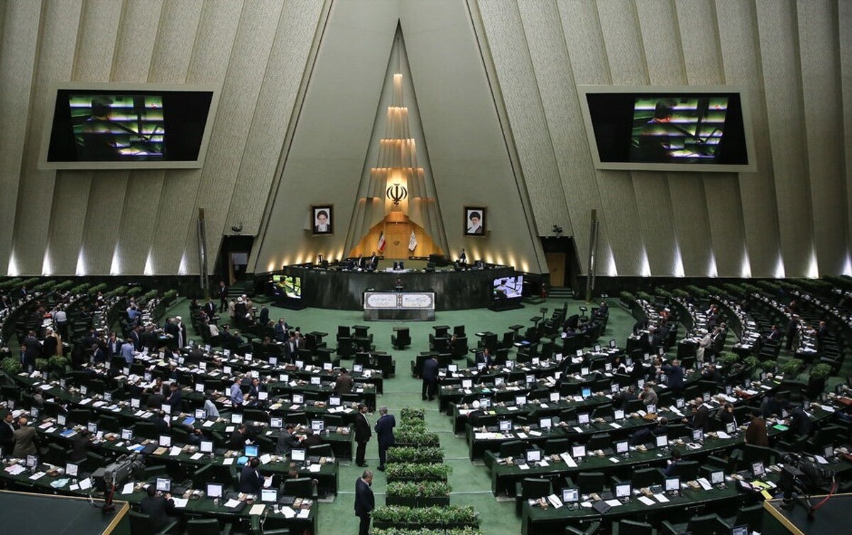 نمایندگان مجلس شورای اسلامی ۵ شرط برای مجریان و ناظران انتخابات مجلس در نظر گرفتند.