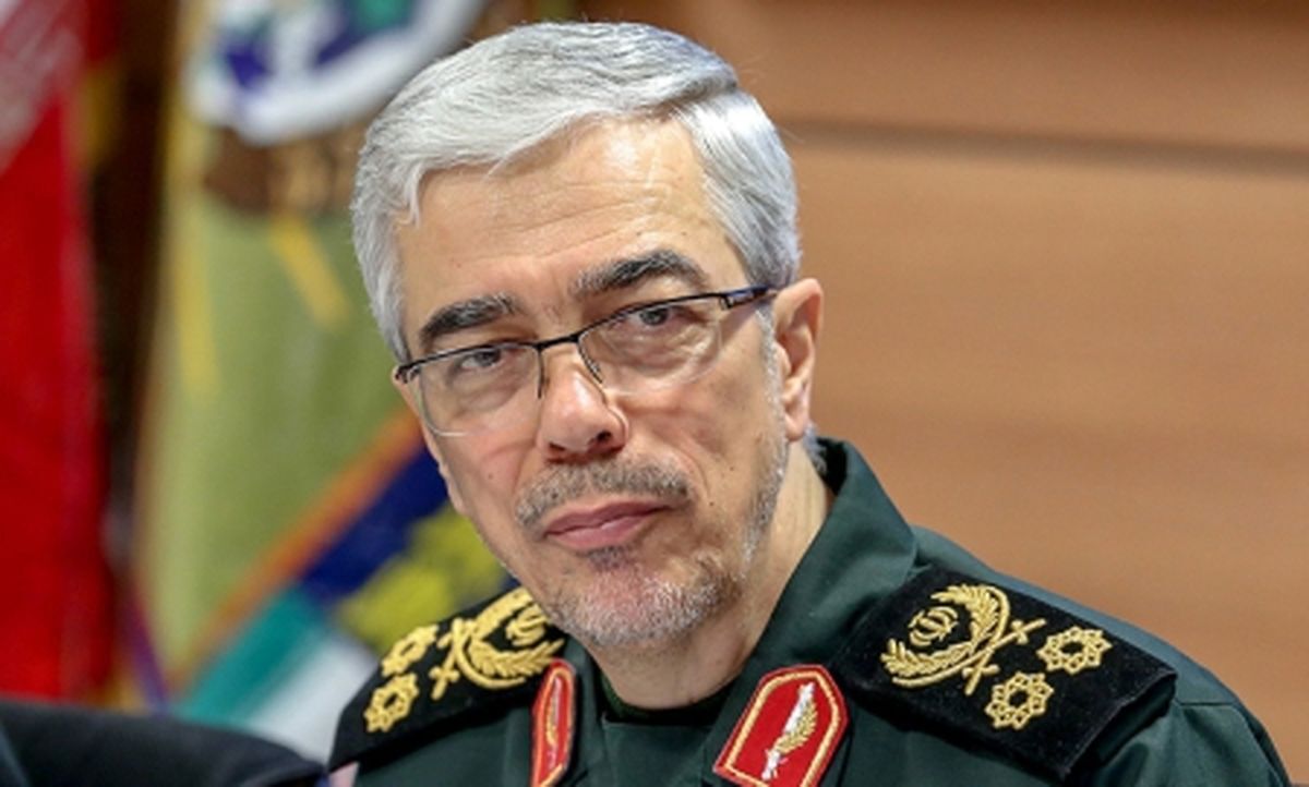 سرلشکر باقری وارد عمان شد+ عکس