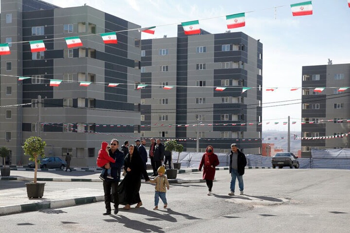 وزیر راه و شهرسازی از افزایش تسهیلات نهضت ملی مسکن به ۵۵۰ میلیون تومان خبر داد.