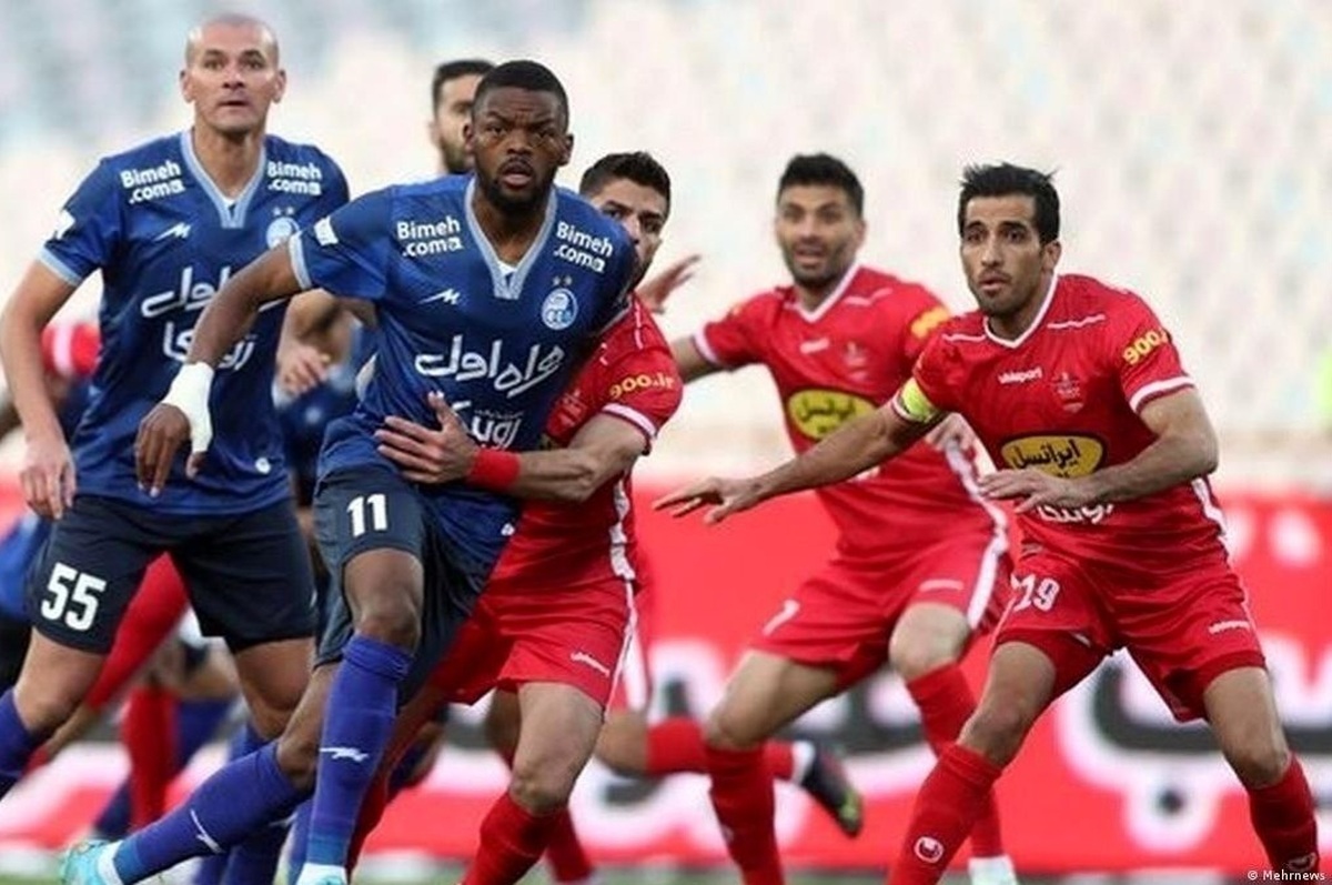 استقلال با ترکیبی نه چندان متفاوت با هفته‌های قبل به مصاف پرسپولیس می‌رود.