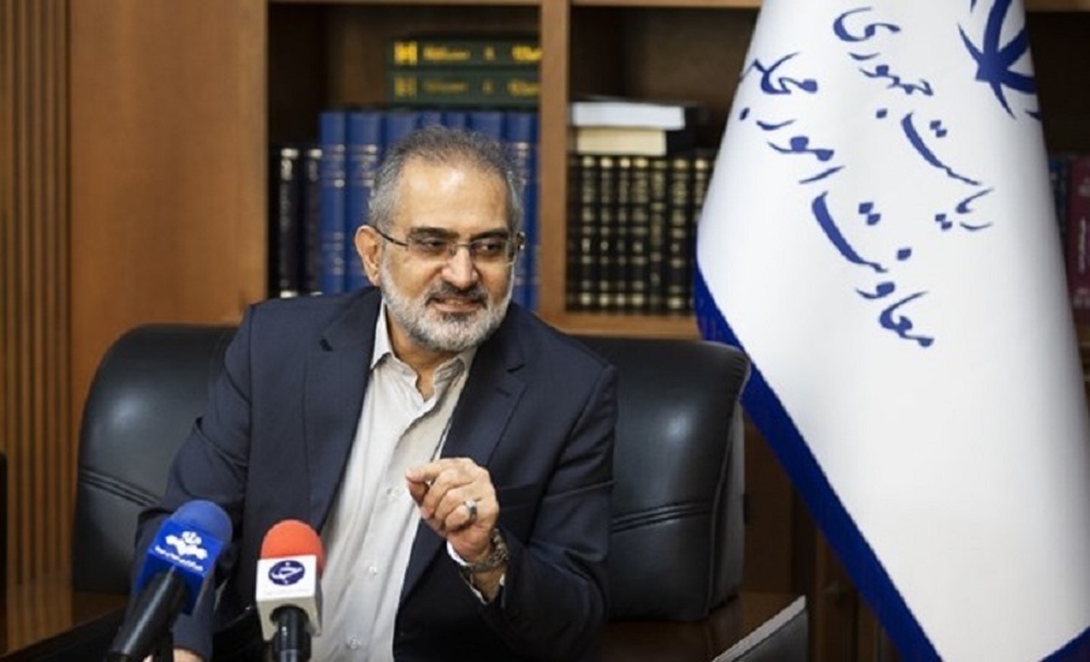 معاون پارلمانی رئیس‌جمهور درباره معرفی وزرای پیشنهادی صمت، جهاد کشاورزی و آموزش و پرورش توضیحاتی ارائه کرد.