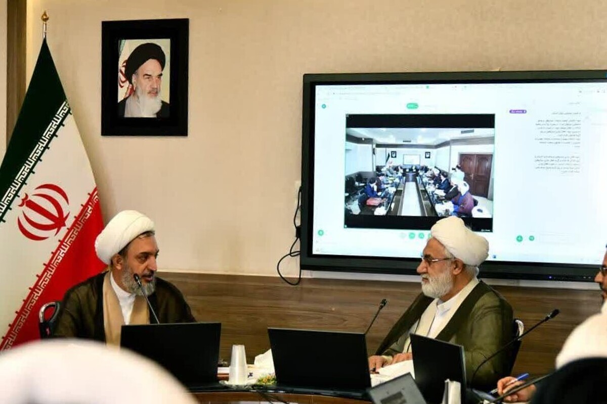 مدیر حوزه علمیه خراسان رضوی با اشاره به ظرفیت ارزشمند این حوزه در عرصه‌های مختلف، برای کمک و همراهی بیش از پیش با دولت اعلام آمادگی کرد.