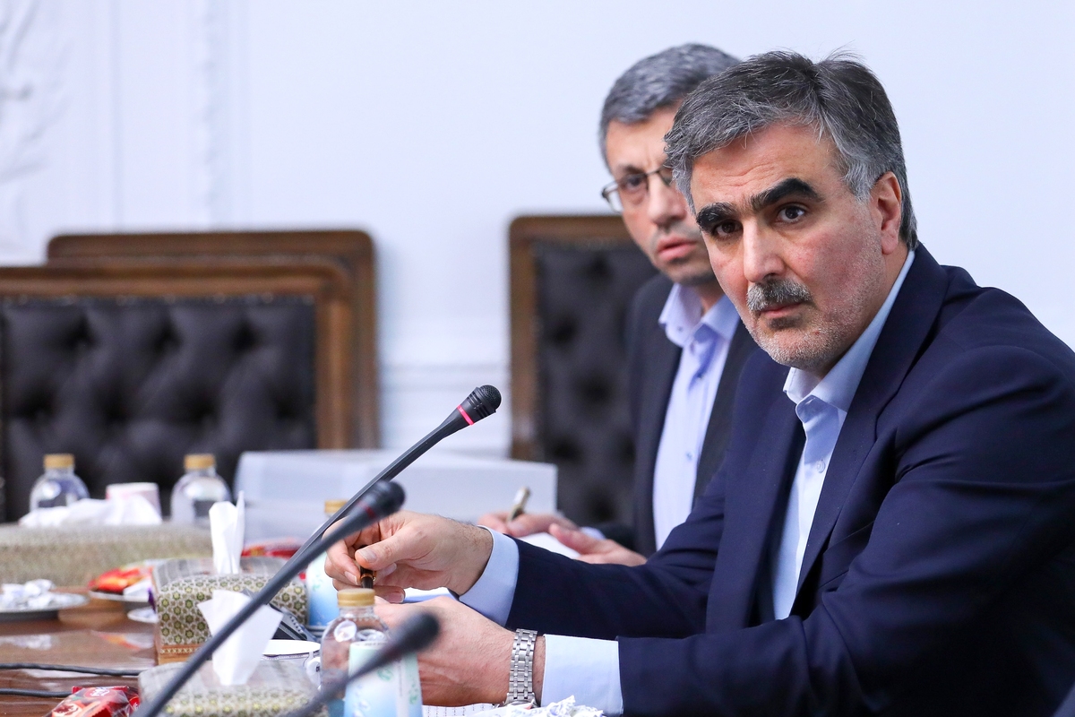 رئیس‌کل بانک مرکزی گفت با وجود تحریم‌ها خوشبختانه حجم مبادلات ارزی ما کم نیست و میزان مبادلات ارزی کشور در سال گذشته بالغ بر ۱۸۰ میلیارد دلار بوده است.