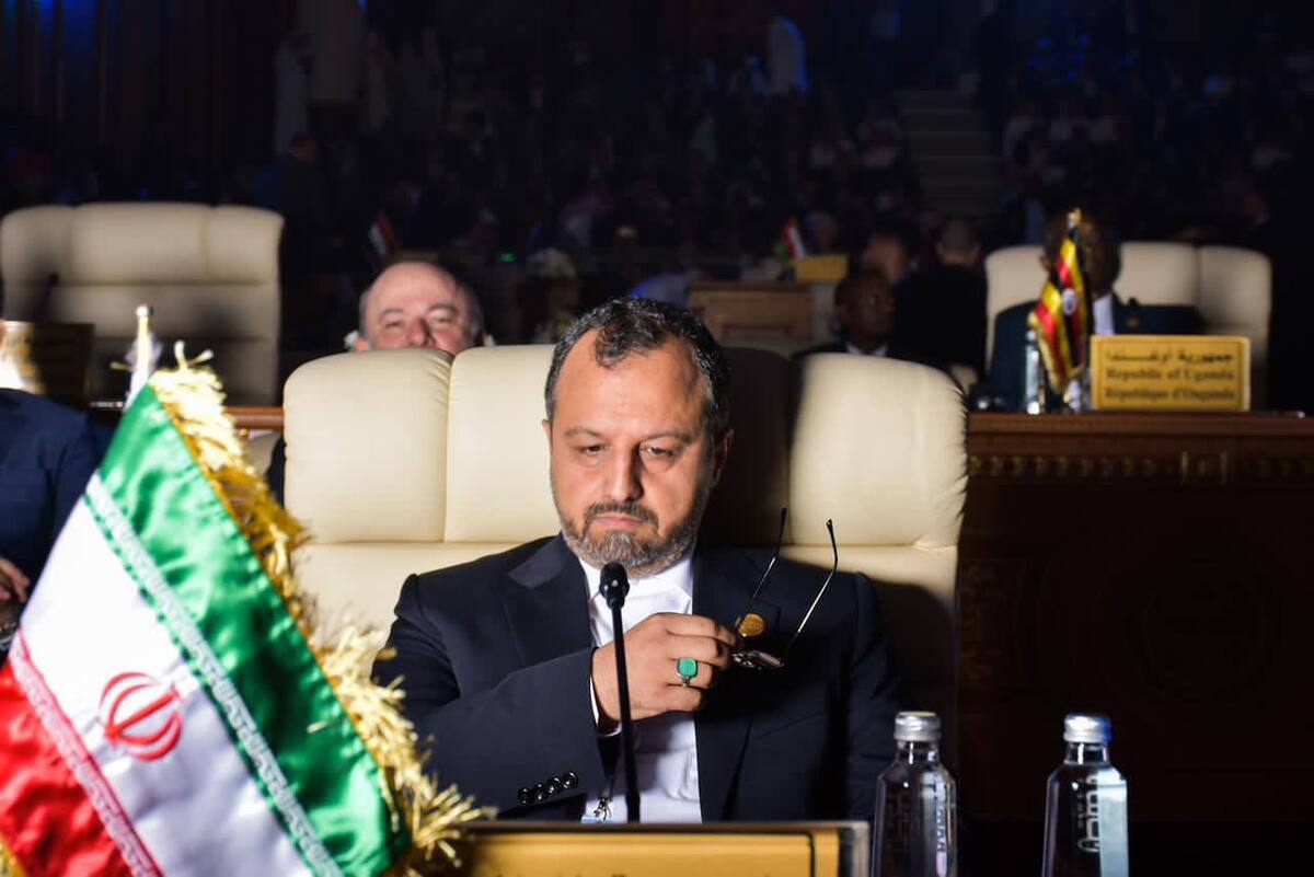 وزیر اقتصاد تاکید کرد: جمهوری اسلامی ایران این آمادگی را دارد که ثمره تلاش‌ها، تجربیات و یافته‌های خود در حوزه‌های مختلف با کشور‌های عضو و با حمایت بانک توسعه اسلامی در چارچوب تعاملات اقتصادی ارزش‌آفرین به اشتراک بگذارد.