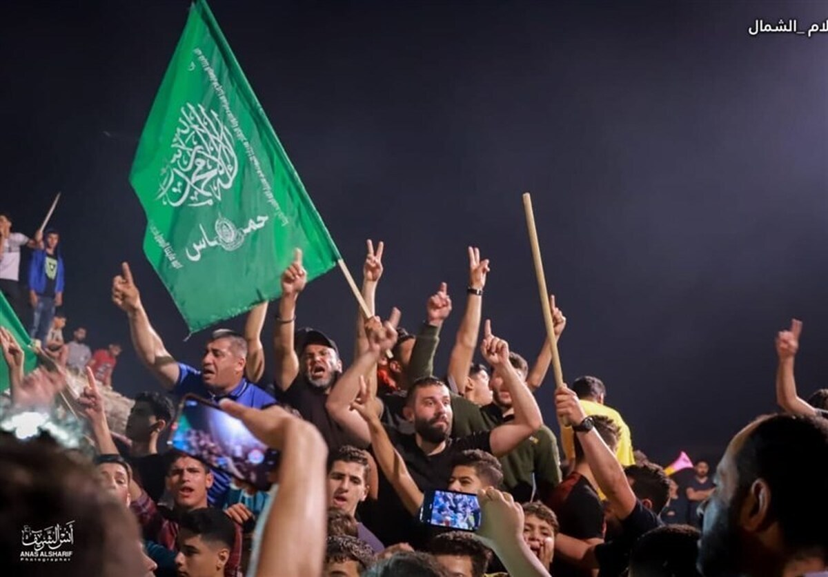 در پی برقراری آتش‌بس و مقاومتِ جانانه مردم و مقاومت در نوار غزه مقابلِ حملات ۵ روزِ گذشته رژیم صهیونیستی، فلسطینی‌ها در غزه و جنین به شادمانی پرداختند.