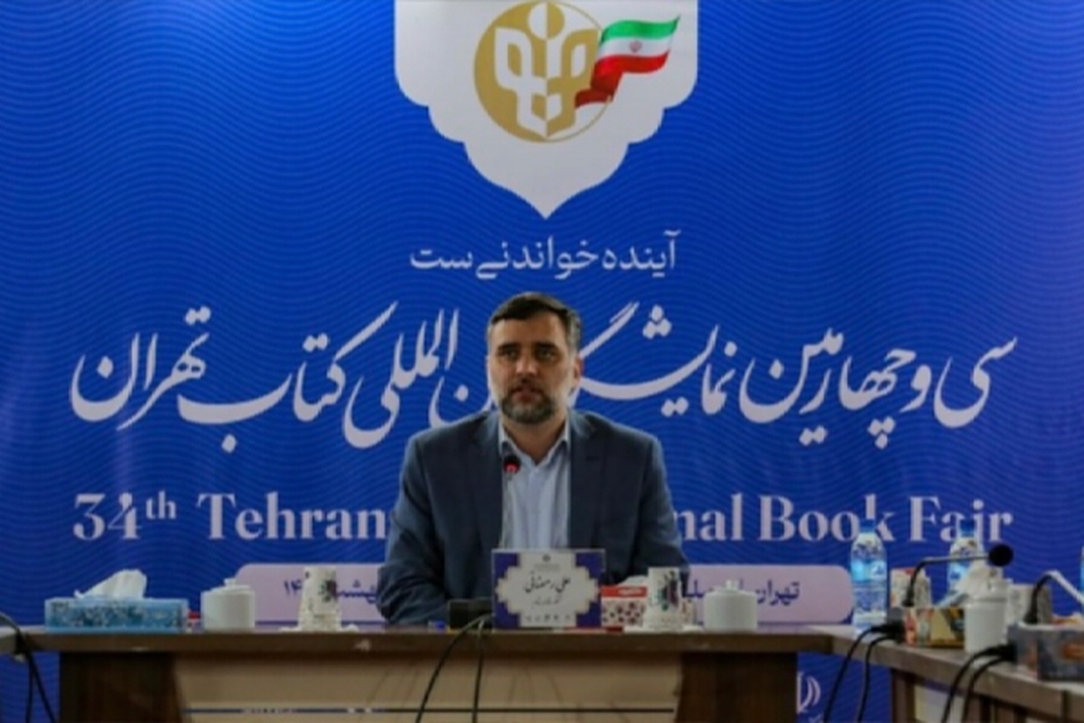 سخنگوی سی‌وچهارمین نمایشگاه بین‌المللی کتاب گفت: تا امروز ۱۰۲ میلیارد تومان فروش حضوری و مجازی در نمایشگاه ثبت شده است.