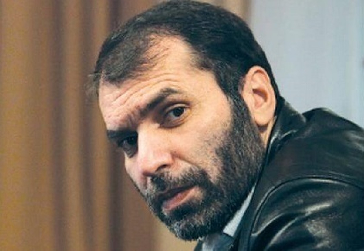 مسعود ده‌نمکی کارگردان آثاری چون «اخراجی‌ها» و «رسوایی» پس از ۵ سال دوری از سینما قصد دارد فیلمی درباره شهید نواب صفوی کارگردانی کند.