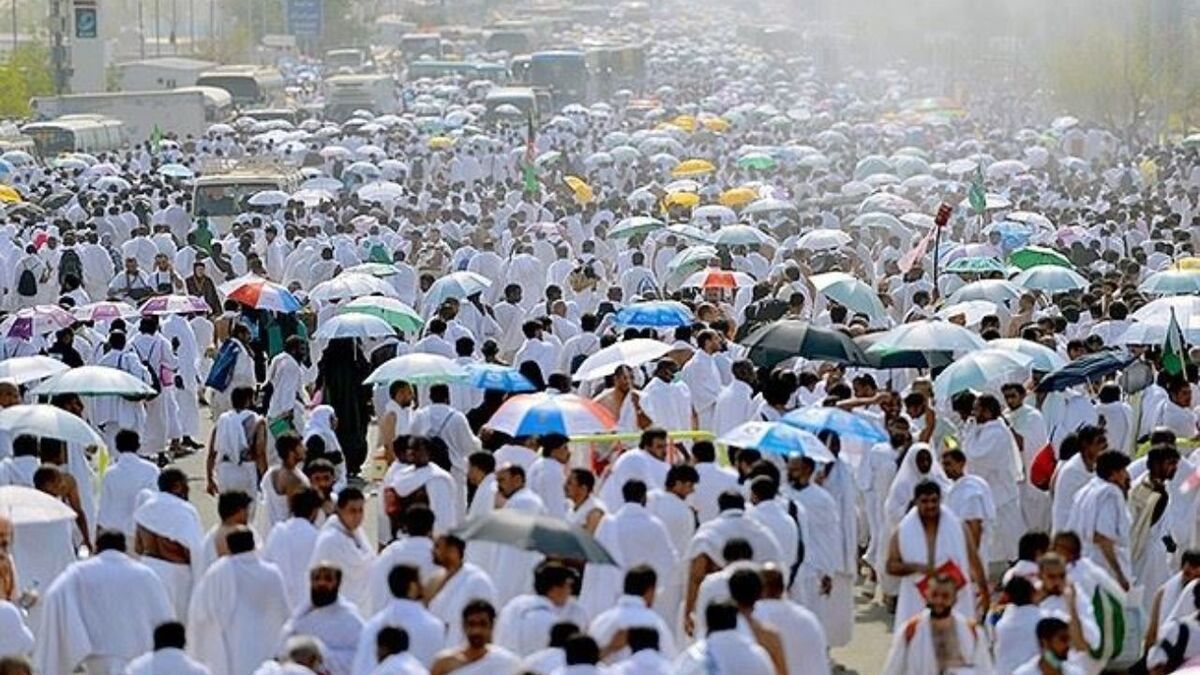 زائران حج ۱۴۰۲ در حین انجام مناسک خود برای جلوگیری از گرمازدگی و ابتلا به بیماری باید به نکاتی توجه کنند.