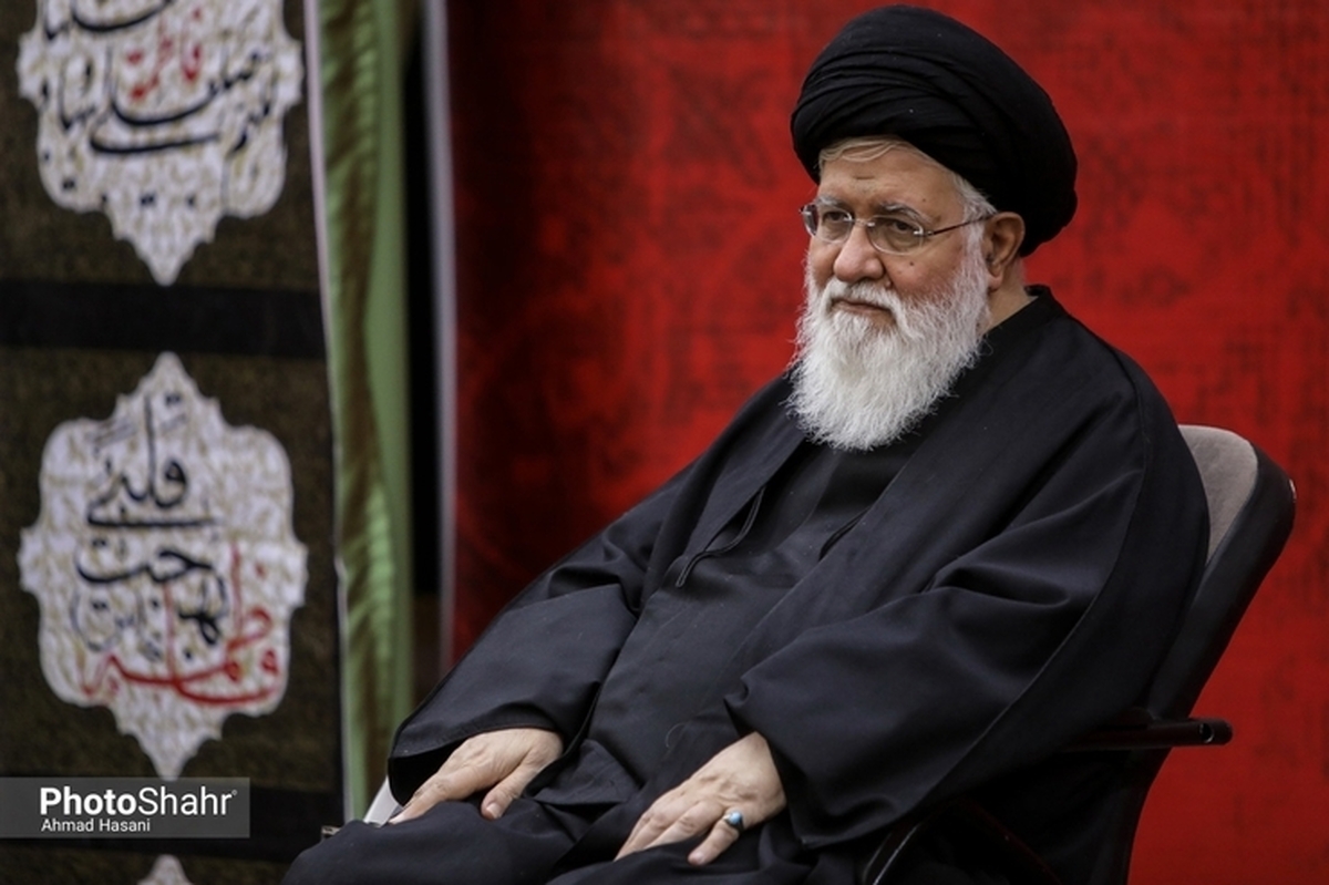 نماینده ولی فقیه در استان خراسان رضوی گفت: زمانه ما نیز تفاوتی با دوران امام صادق (ع) ندارد و اگر مردم از معرفت شناسی امام زمانشان غافل بودند و ولایت را تنها گذاشتند، ثمره آن حاکمیت منصور دوانیقی‌ها در عصر حاضر خواهد بود.