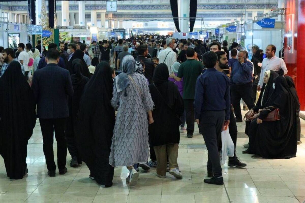 امروز سه‌شنبه، شلوغ ترین روز نمایشگاه کتاب رقم خورد.