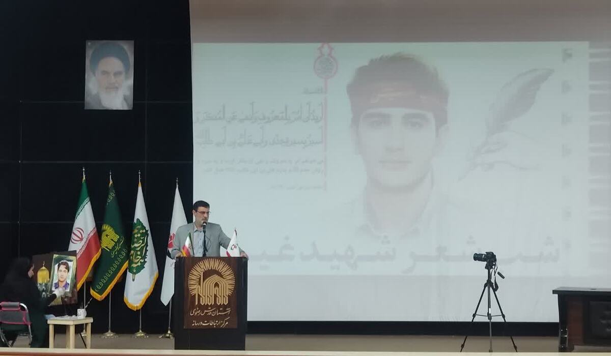سید امیرحسین قاضی زاده هاشمی گفت: همه شهدا، شهدای امر به معروف و نهی از منکر هستند و اگر کسی در مسیر احیای معروف و مبارزه با منکر نباشد، دشمنی پیدا نمی شود که او را به شهادت برساند.