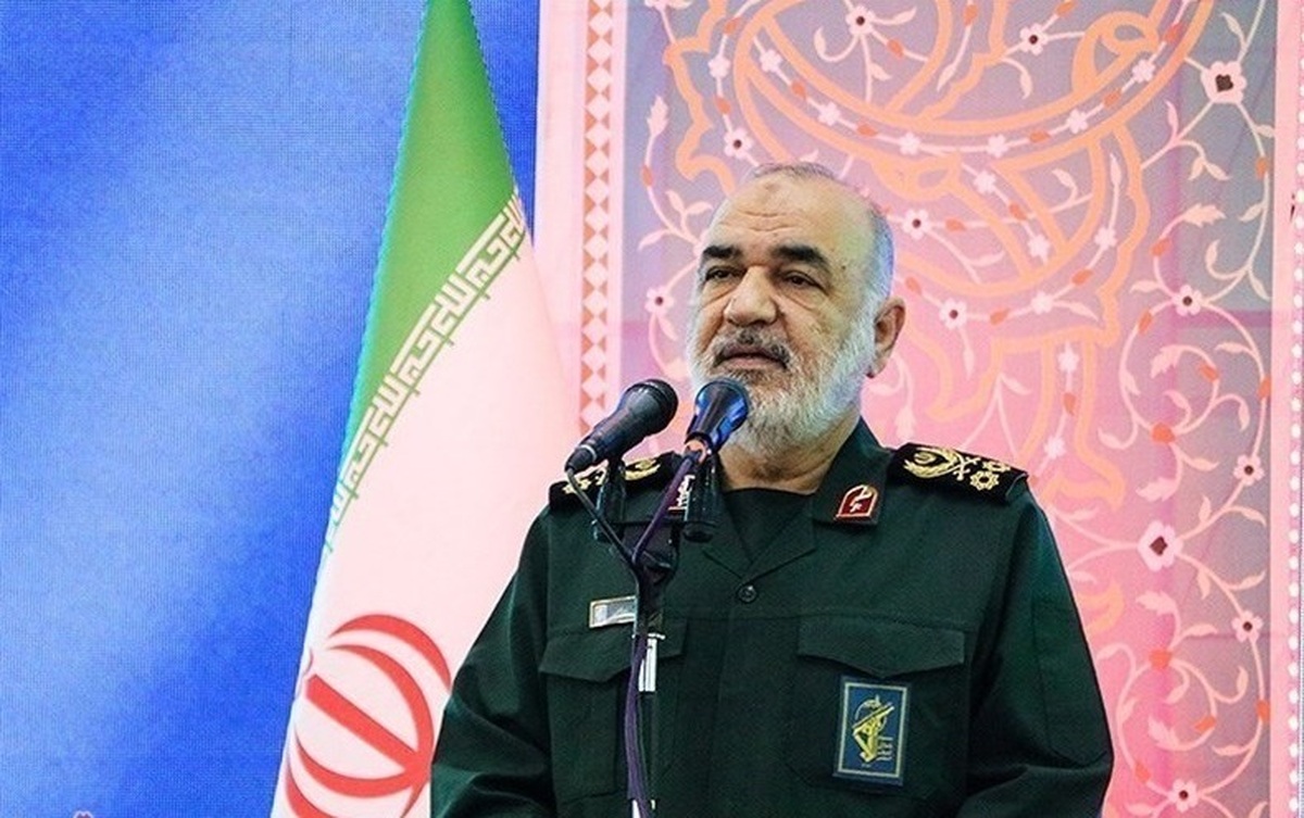 فرمانده کل سپاه پاسداران انقلاب اسلامی گفت: زمانی حتی یک گلوله کلاشینکف هم نمی‌ساختیم و سلاح‌ها همه وارداتی بود و باید با ابزار‌های دیگران می‌جنگیدیم، اما نمی‌شود عاریتی جنگید و امروز پیشرفته‌ترین سلاح‌ها را در اختیار داریم.