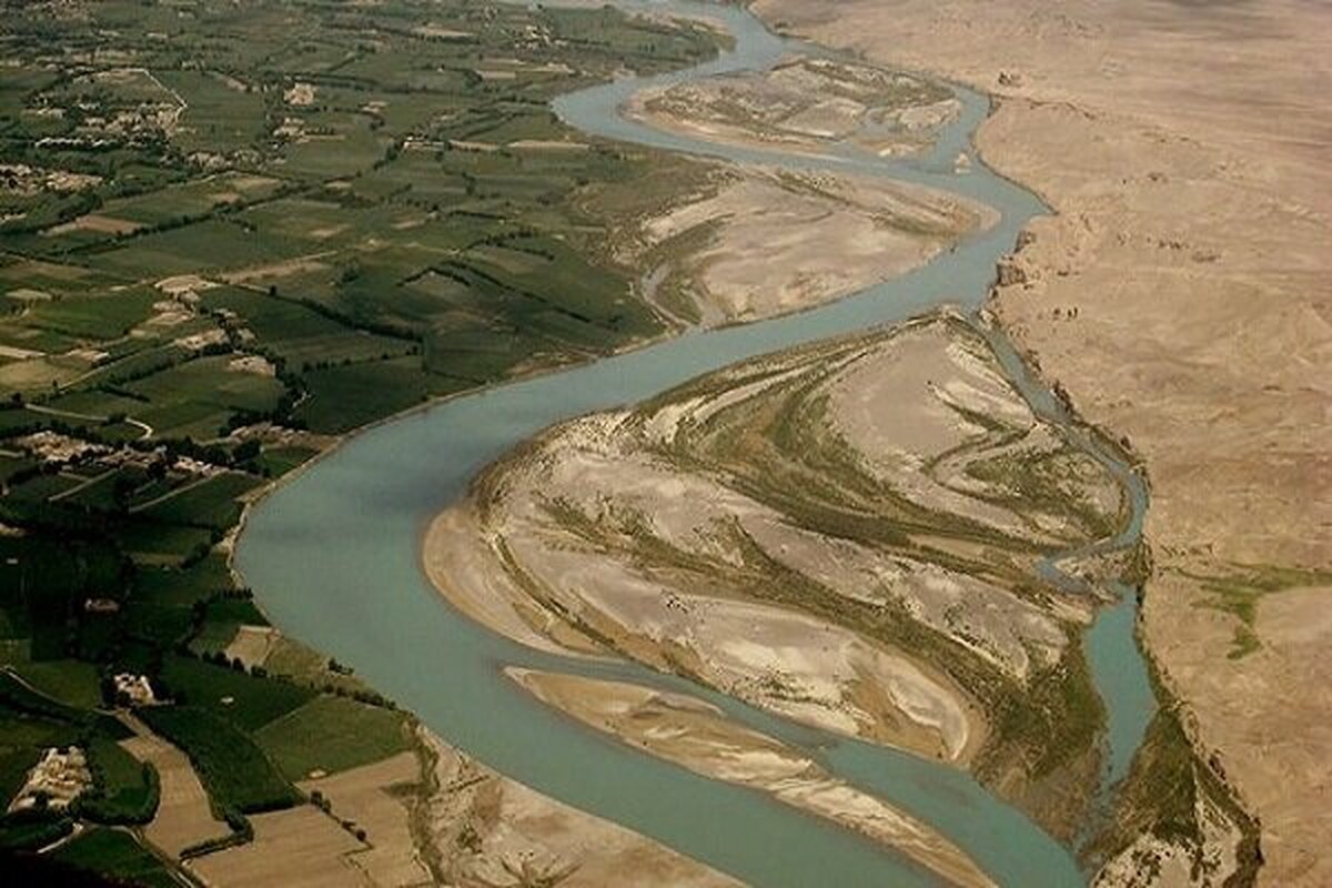 در روزهای گذشته بعد از اظهارات رئیس جمهور درباره حقابه هیرمند و واکنش طالبان به این سخنان موضوع حقابه ایران از هیرمند بر سر زبان‌ها افتاده است.