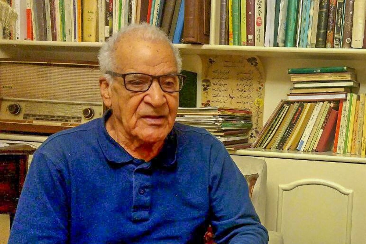 مراسم تدفین پیکر حمزه وحدت فریمانی، پیشکسوت کشتی و قهرمان قهرمانان ژیمناستیک ایران و جهان در حرم مطهر رضوی برگزار شد.
