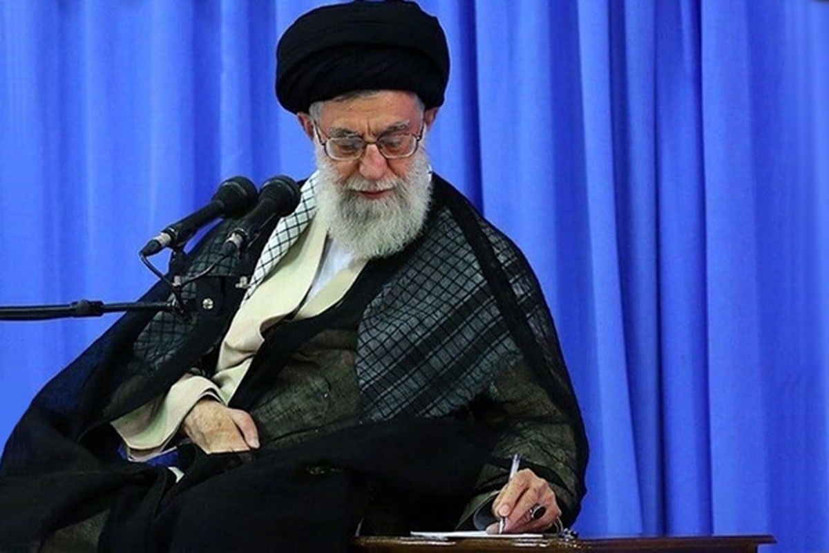 رهبر معظم انقلاب اسلامی در پیامی درگذشت برادر حجت الاسلام والمسلمین محمد جواد حجتی کرمانی را به وی تسلیت گفتند.