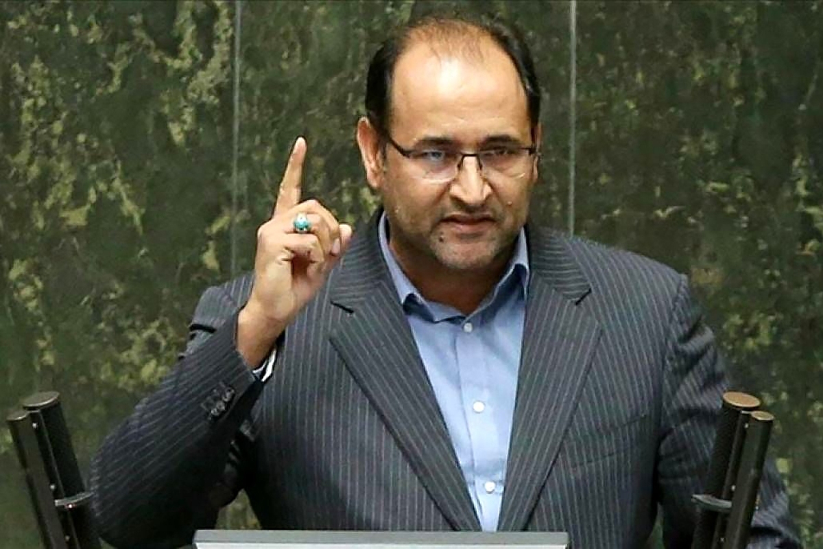 یک عضو کمیسیون امنیت ملی و سیاست خارجی مجلس شورای اسلامی تاکید کرد: انتظار می‌رود دستگاه دیپلماسی از حقوق ملت ایران در گرفتن حق آبه هیرمند از طالبان دفاع کرده و واکنش دقیق، هوشمندانه و قاطعی در این زمینه نشان دهد.