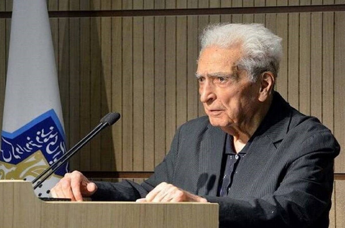 امشب ۴ اردیبهشت مستند «سایه آن سرو بلند» پرتره از زنده‌یاد محمدعلی اسلامی ندوشن (شاعر، منتقد، نویسنده، مترجم، حقوقدان و پژوهشگر ایرانی) ساعت ۲۱ از شبکه مستند پخش می شود.