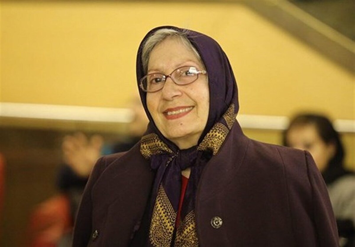 بازیگر پیشکسوت سینما و تلویزیون به‌علت سکته مغزی در بخش مراقبت‌های ویژه بیمارستان بستری است.