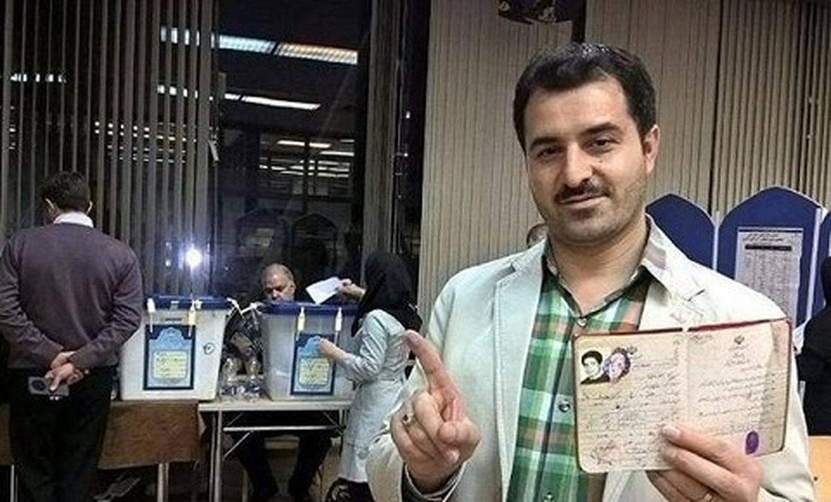 امروز ششم اردیبهشت ماه احسان معراجی فر خبرنگار، کارگردان، شاعر و تهیه کننده صدا و سیما بر اثر سکته مغزی درگذشت.