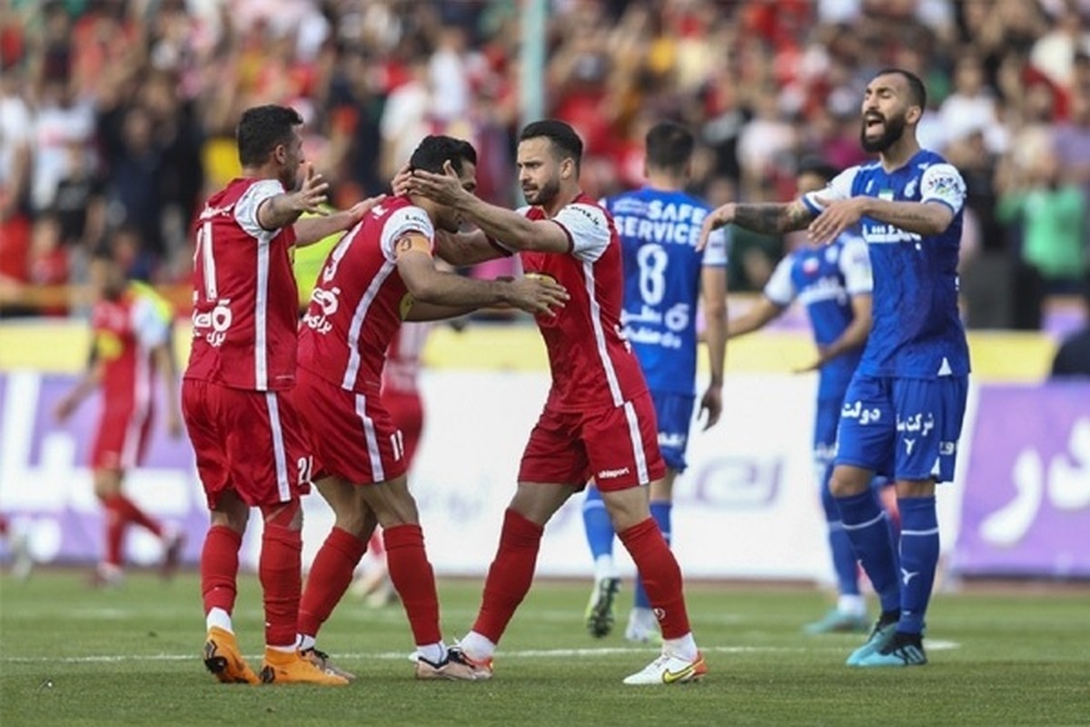 پیشکسوت سابق پرسپولیس گفت: وقتی یک مربی عملکرد خوبی دارد دلیلی ندارد با او قطع همکاری کرد. باید از یحیی حمایت کنند. قطعا ایشان باید در پرسپولیس بماند و به کارش ادامه دهد. تحت هر شرایط باید حمایت از سرمربی و کادرفنی صورت بگیرد.