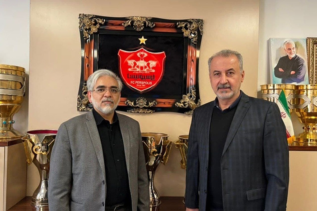 رئیس سازمان خصوصی سازی برای باشگاه پرسپولیس مشکل ساز شد.