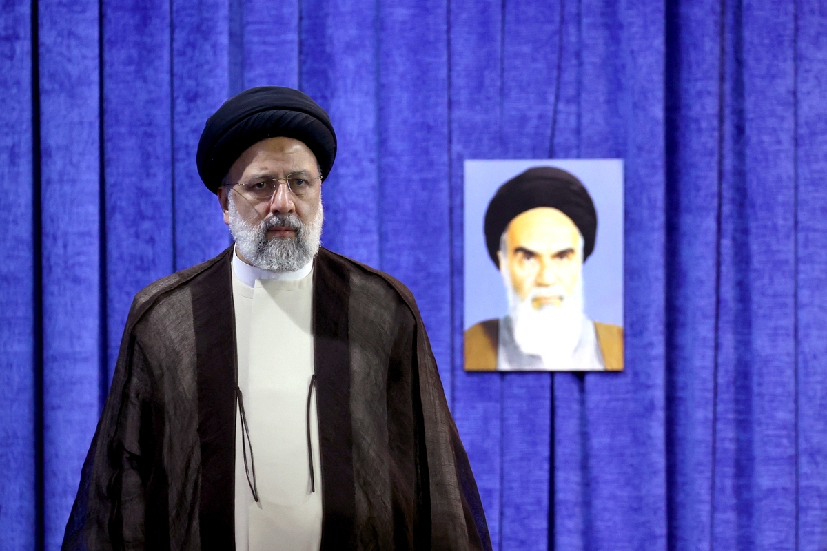 رئیس‌جمهور‌: رتبه‌بندی معلمان برای ارتقای منزلت و کیفیت کار تعلیم و تربیت اجرا شد| به هیچ مدیری چک سفید امضا ندادیم