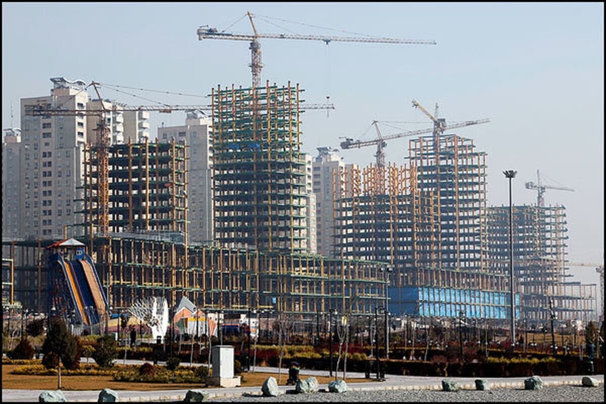 رئیس سازمان نظام مهندسی خراسان رضوی گفت: با توجه به ظرفیت خوب مشهد از لحاظ وجود مهندسان فنی، باید به‌سمت ساخت ساختمان‌های بلند‌مرتبه برویم.